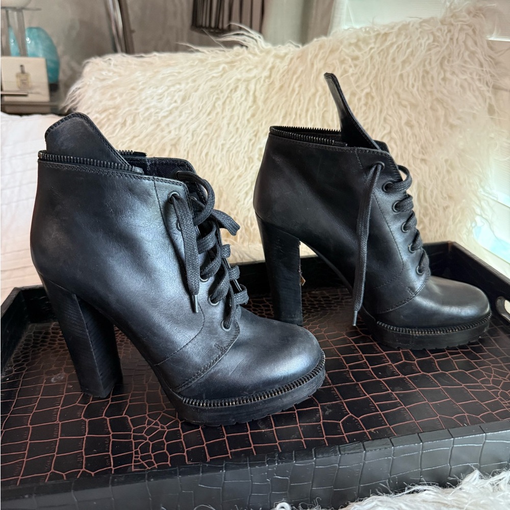 Sergio Rossi Elegant Black combat Ankle Boots